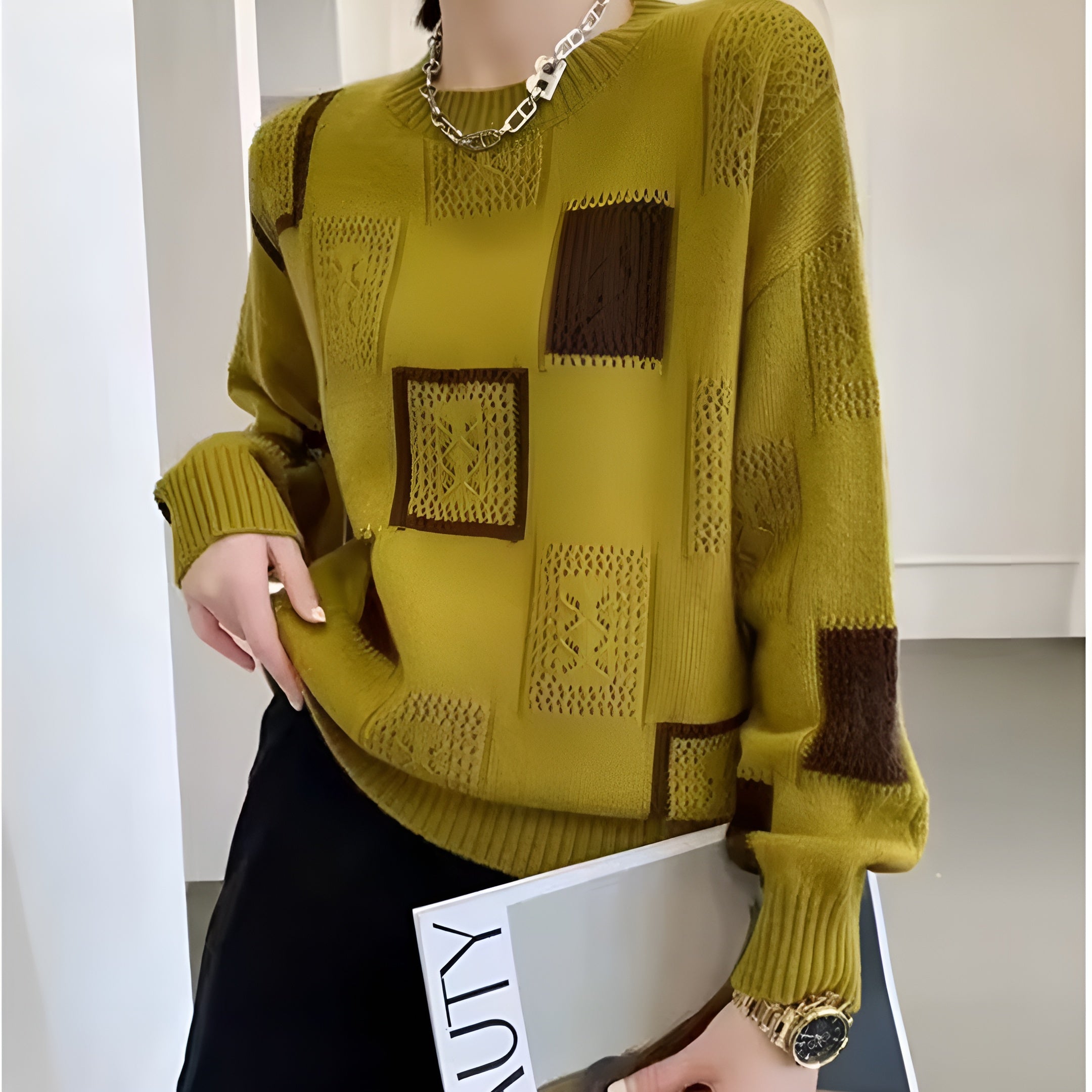 Aliora London - Chic Women's Sweater